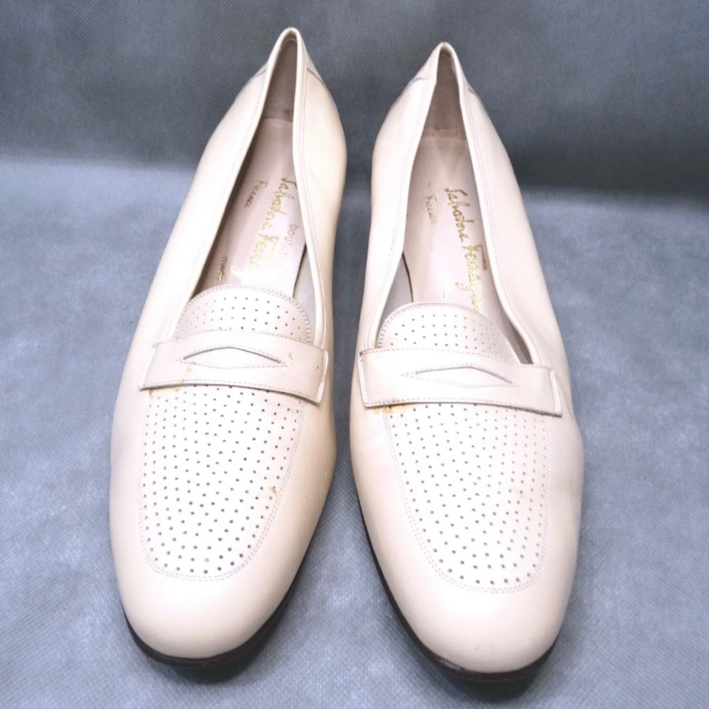 Ferragamo Ivory/Bone perforated leather loafer, NEW 9.5 B